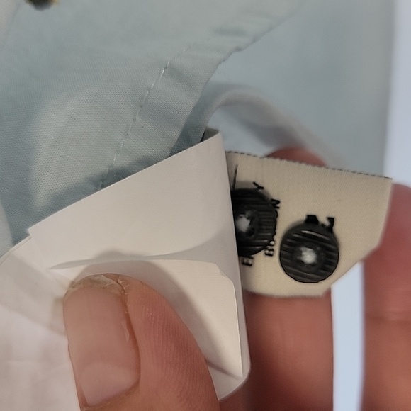 Billabong short sleeved button front shirt with island designs - Picture 11 of 11